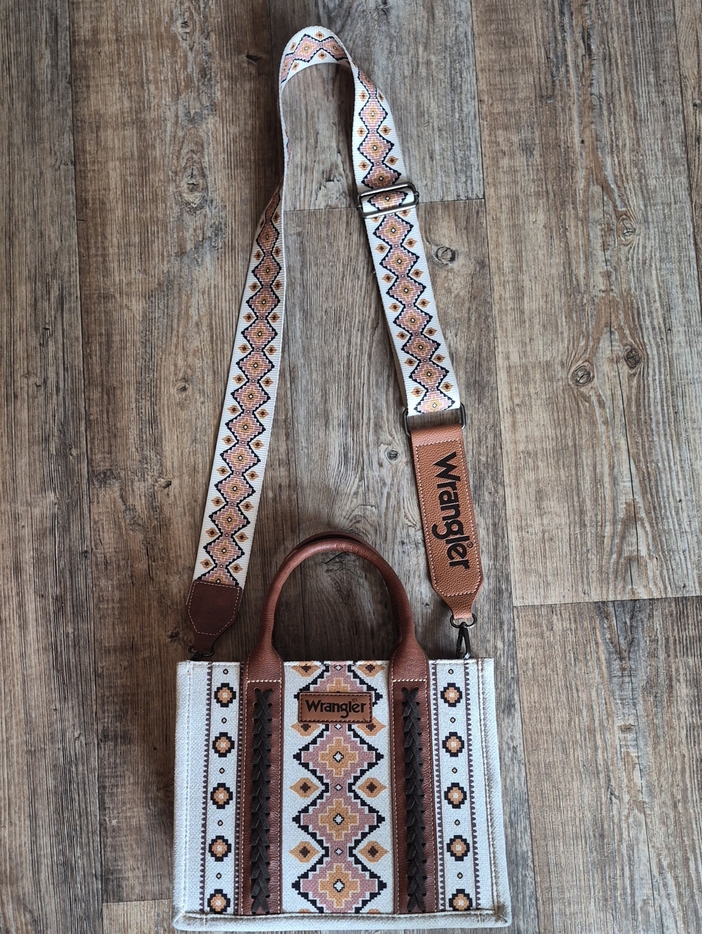 Wrangler White & Tan Aztec Crossbody Tote with Patterned Strap